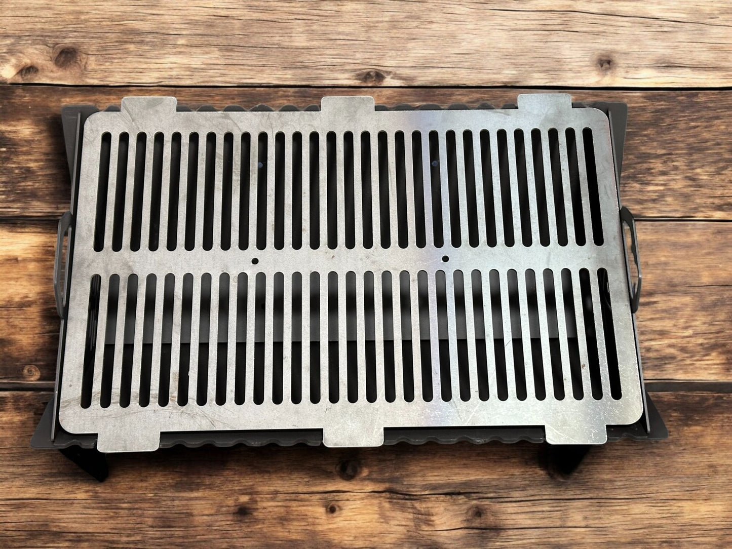 Kompakter tragbarer Metallgrill